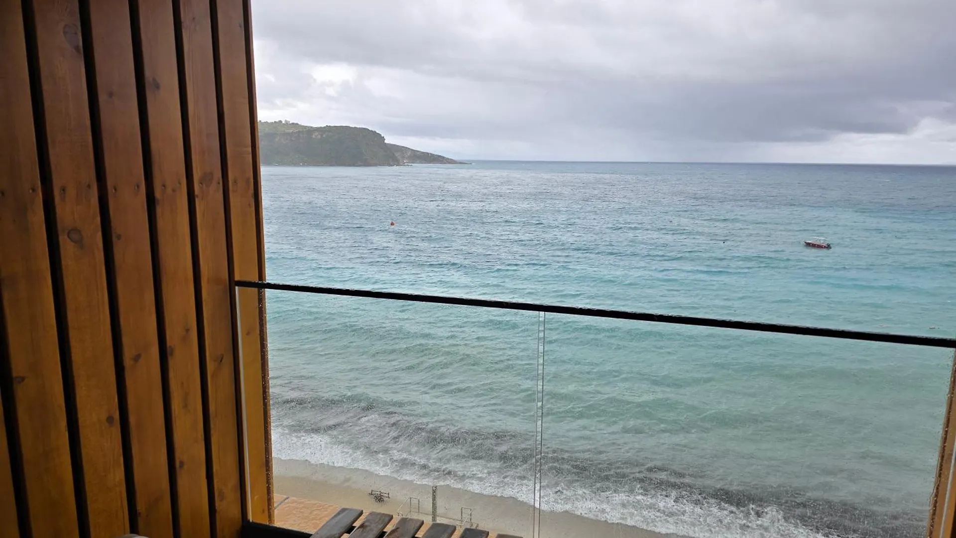 Hotel Veizi Himare