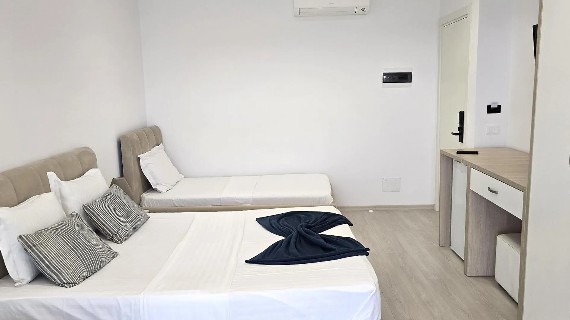 Hotel Veizi Himare Albânia