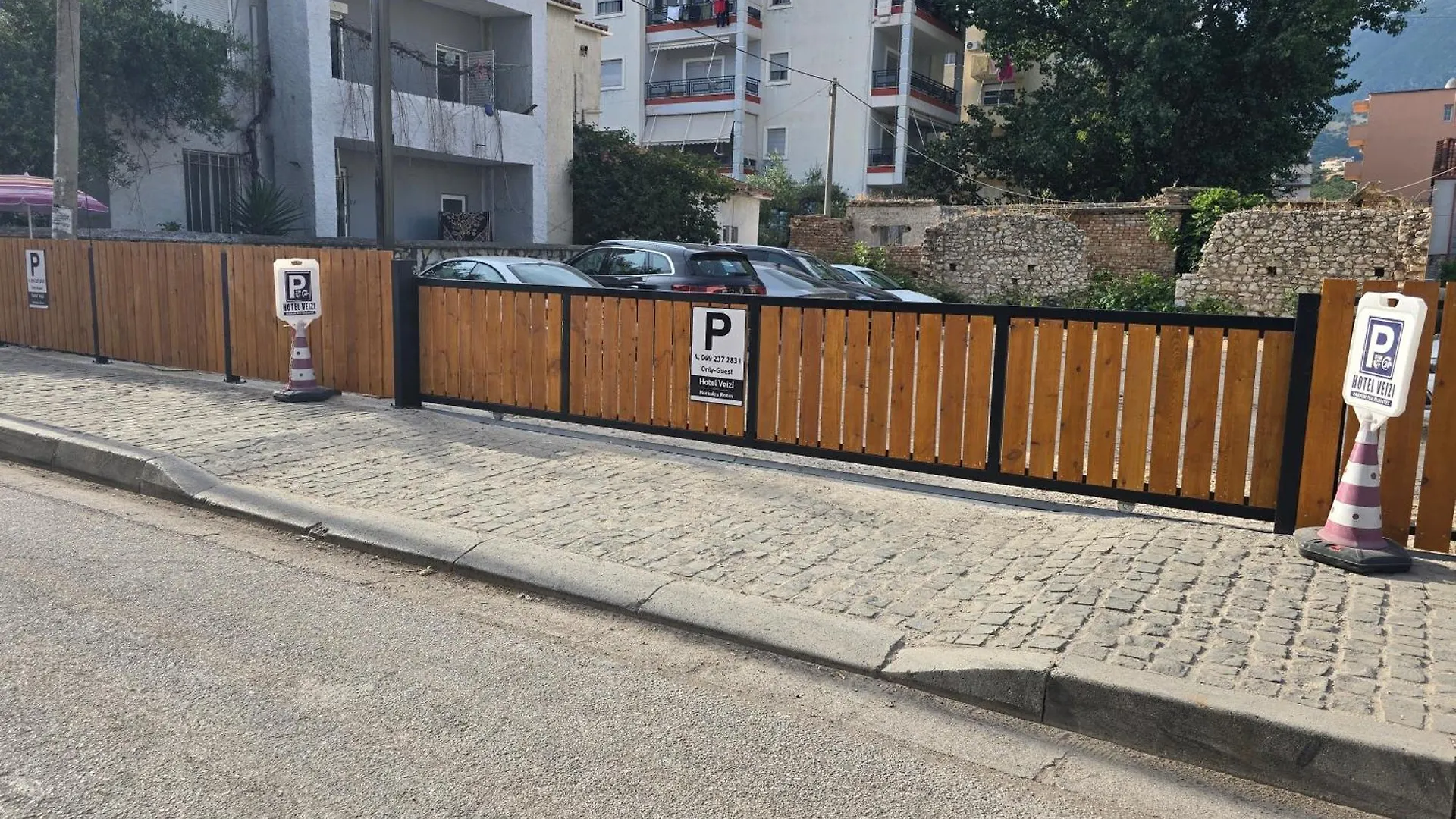 Hotel Veizi Himare Albânia