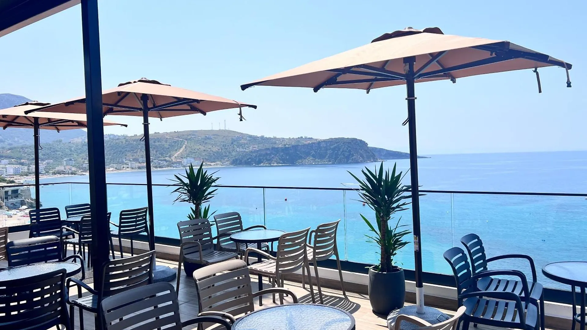 Hotel Veizi Himare Albânia