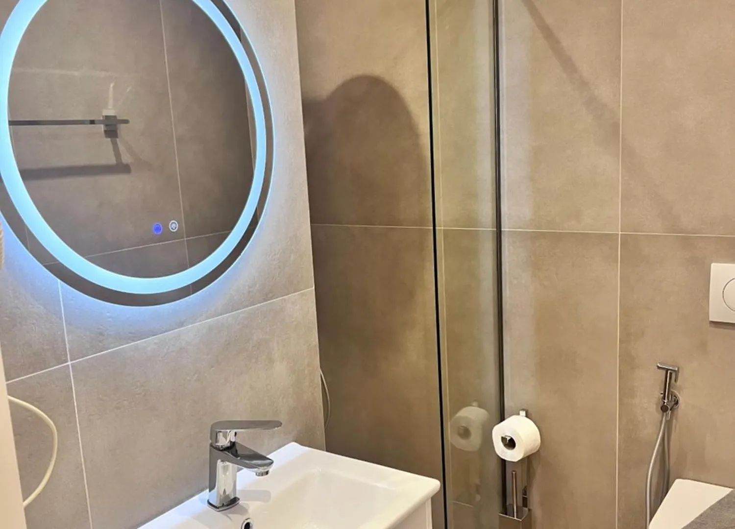Hotel Veizi Himare Albania