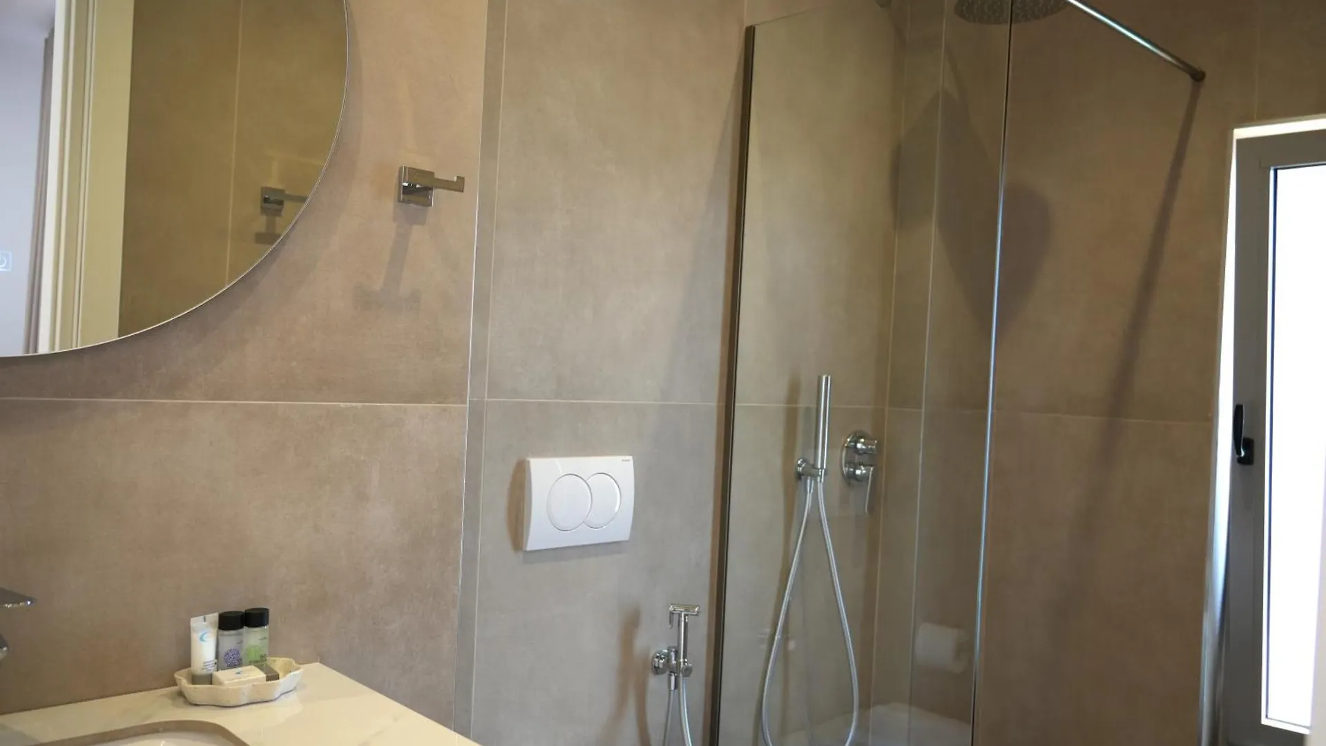 Hotel Veizi Himare