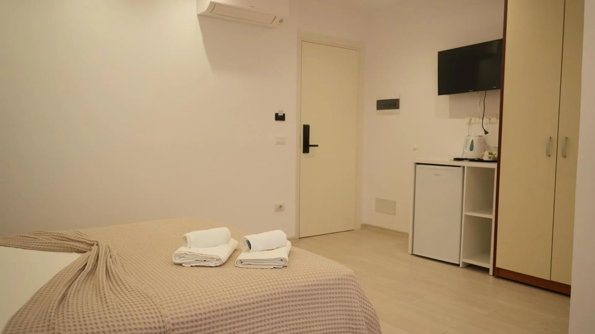 Hotel Veizi Himare